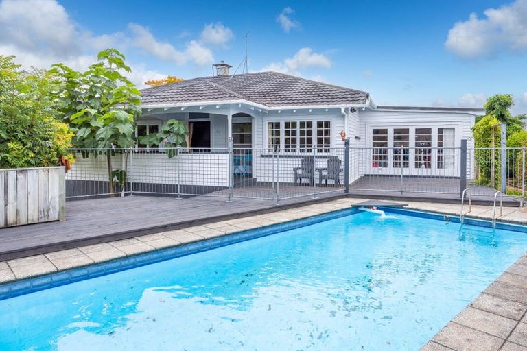 Photo of property in 327 Carlton Street, Te Awamutu, 3800