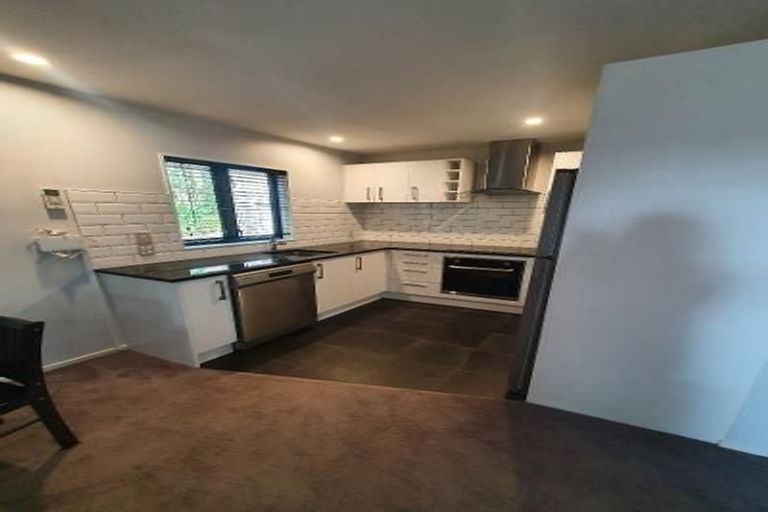 Photo of property in 19 Isobel Road, Greenhithe, Auckland, 0632