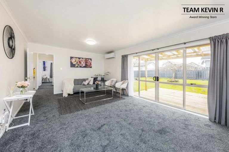 Photo of property in 5 Reyland Close, Weymouth, Auckland, 2103