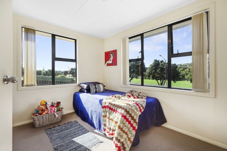 Photo of property in 110 Main Road, Titahi Bay, Porirua, 5022