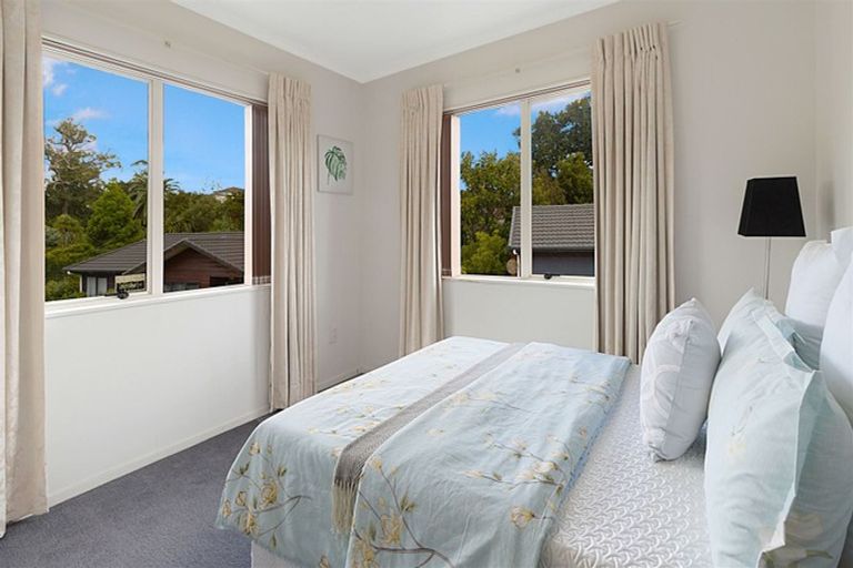 Photo of property in 20 Ryehill Close, New Lynn, Auckland, 0600