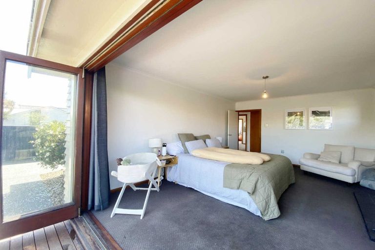 Photo of property in 11 Estuary Road, New Brighton, Christchurch, 8061