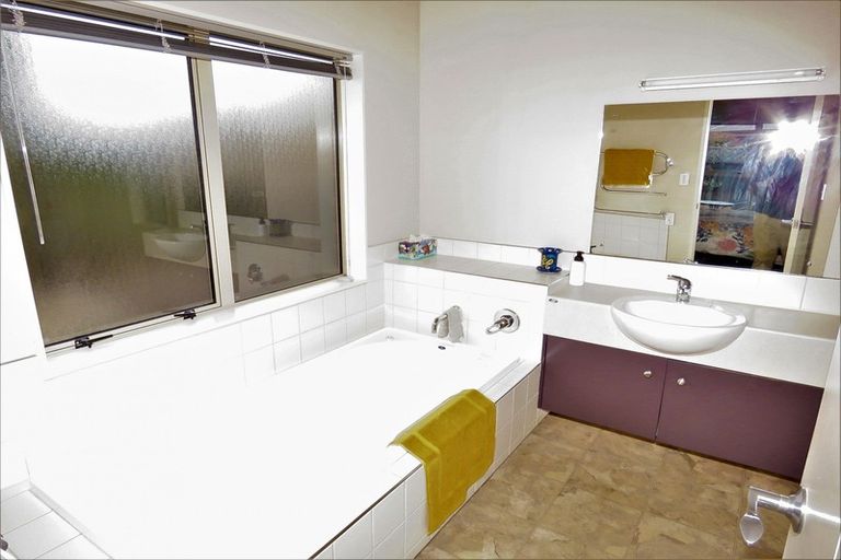 Photo of property in 7 Rochfort Place, Westport, 7825