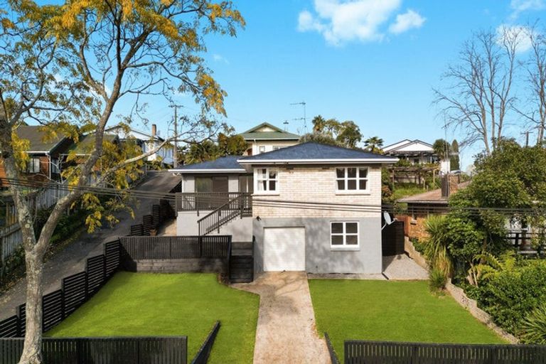 Photo of property in 23 Huia Avenue, Forest Lake, Hamilton, 3200