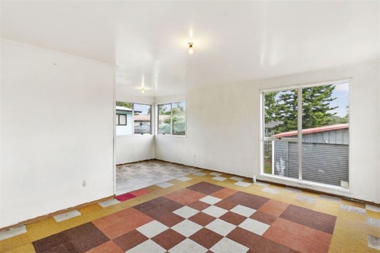 Photo of property in 309 Swanson Road, Ranui, Auckland, 0612