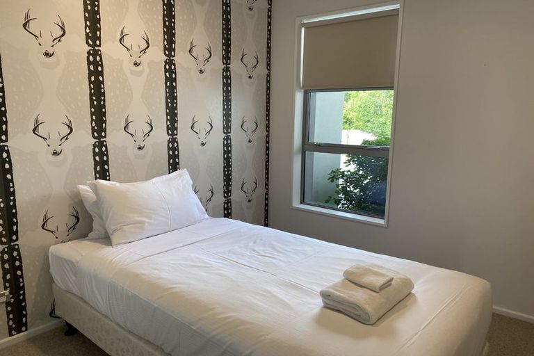 Photo of property in 7 Valley Crescent, Wanaka, 9305