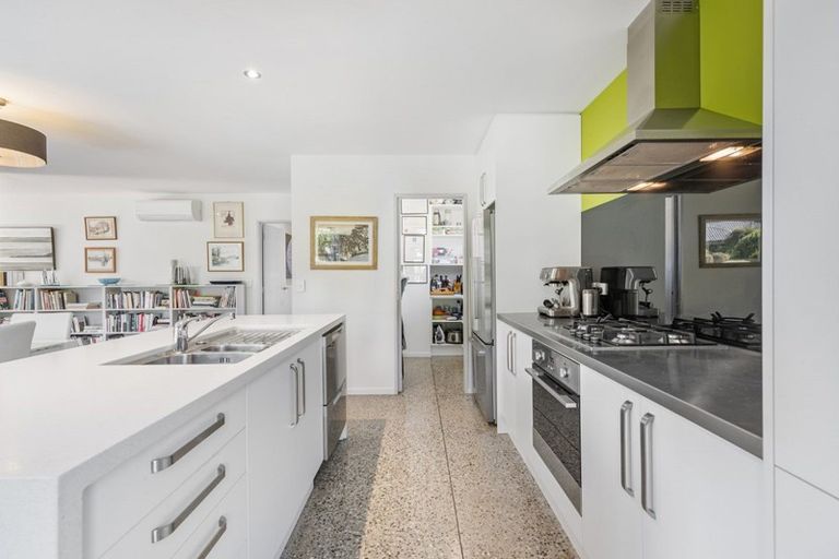 Photo of property in 4 Evening Star Road, Arthurs Point, Queenstown, 9371