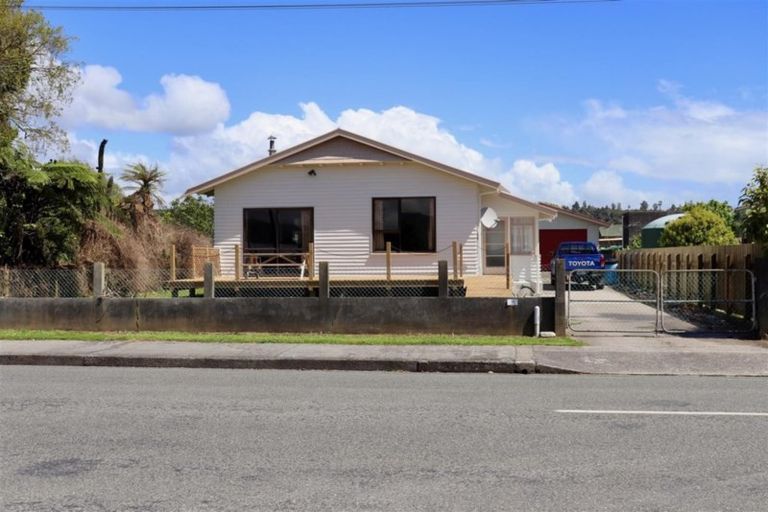 Photo of property in 126 Waverley Street, Karamea, 7893