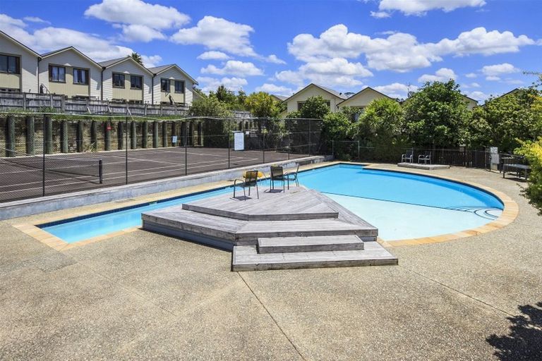 Photo of property in 5/11 The Avenue, Albany, Auckland, 0632