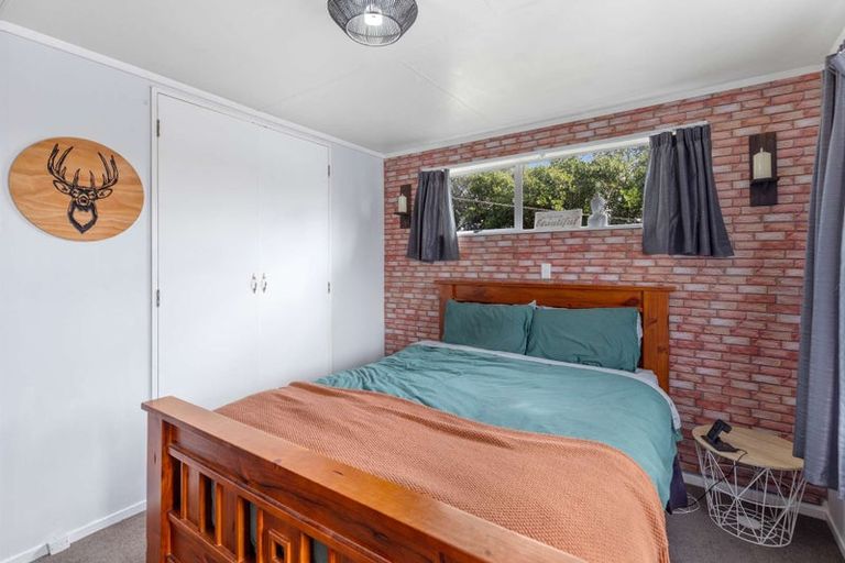 Photo of property in 6 Hobbs Place, Westbrook, Palmerston North, 4412