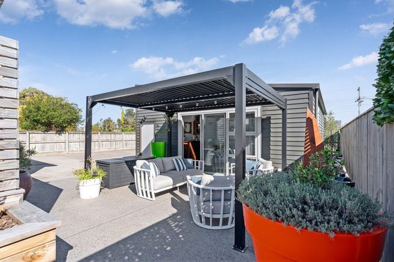 Photo of property in 15a Esther Street, Martinborough, 5711