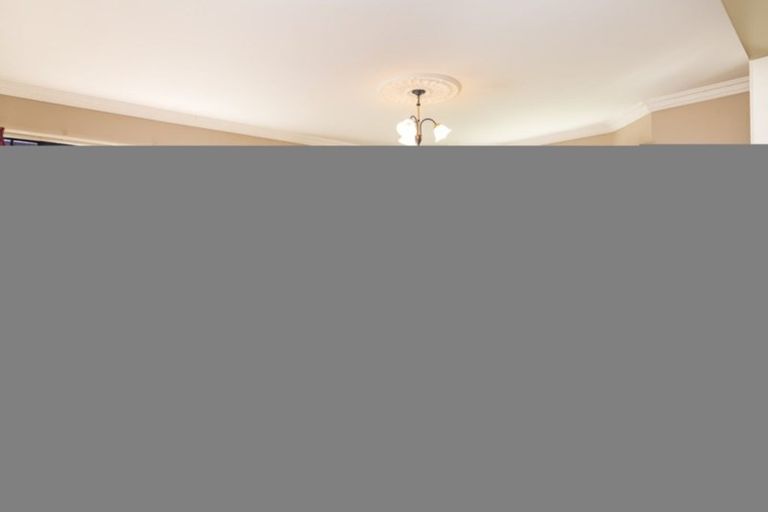 Photo of property in 2 Ascot Close, Richmond Heights, Taupo, 3330