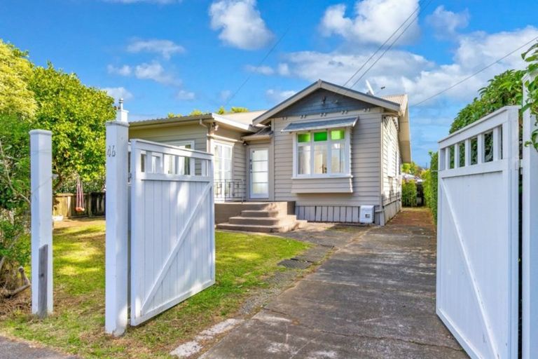Photo of property in 46 Moa Road, Point Chevalier, Auckland, 1022