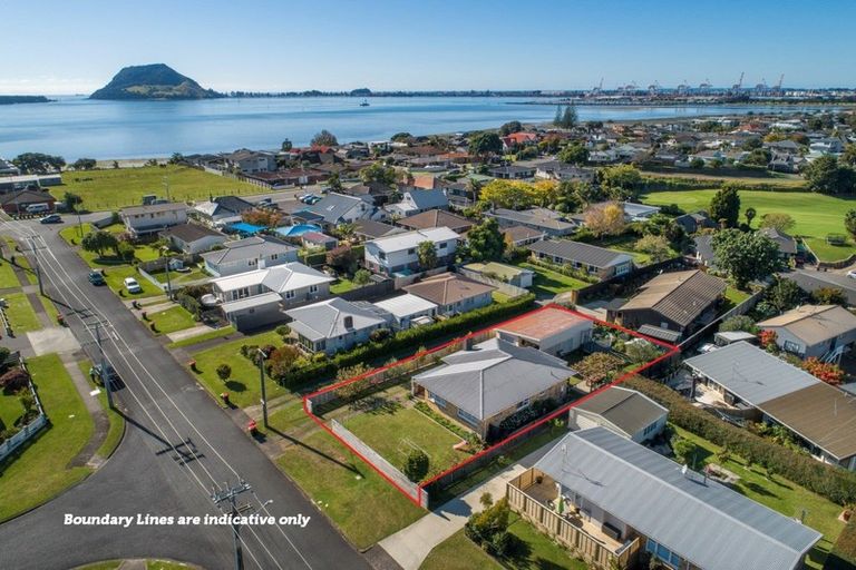 Photo of property in 18 Short Street, Otumoetai, Tauranga, 3110