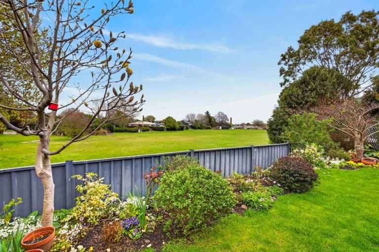 Photo of property in 8 Phoenix Place, Havelock North, 4130