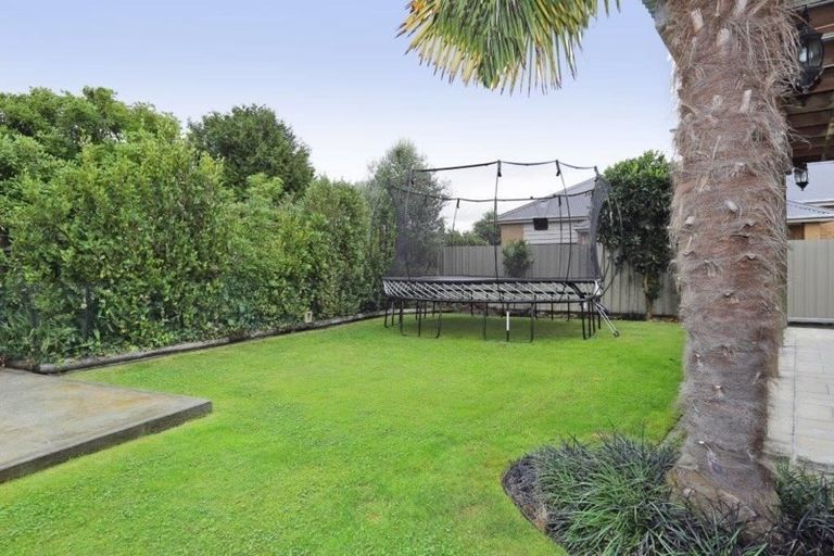 Photo of property in 13 Bale Place, Havelock North, 4130