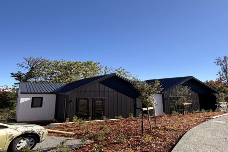 Photo of property in 2/82 Upper Harbour Drive, Greenhithe, Auckland, 0632