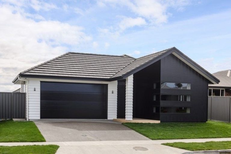 Photo of property in 20 Leebank Crescent, Riverhead, 0820