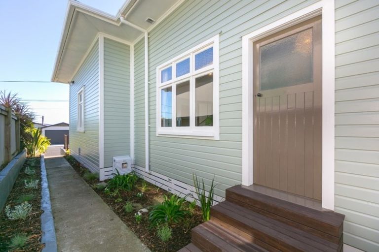 Photo of property in 6 Princes Street, Fitzroy, New Plymouth, 4312