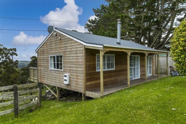 Photo of property in 458 Wairere Road, Waitakere, Henderson, 0782