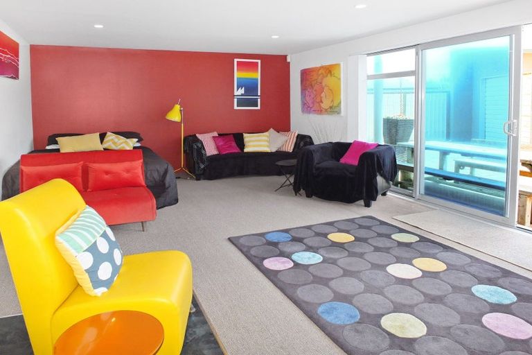 Photo of property in 9 Trafalgar Street, Foxton Beach, Foxton, 4815