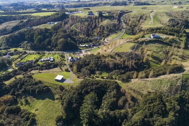 Photo of property in 62 Kingsdale Park Drive, Aokautere, Palmerston North, 4471