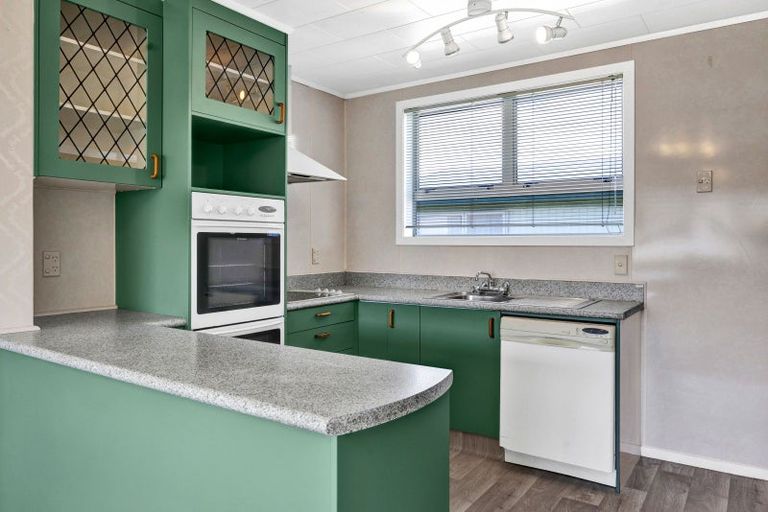 Photo of property in 82 Grey Street, Waitara, 4320