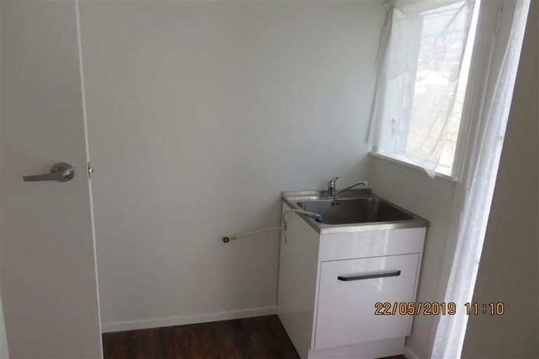 Photo of property in 22 Hepburn Road, Glendene, Auckland, 0602