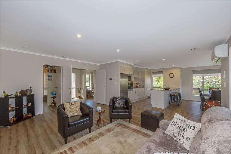 Photo of property in 4 Clifton Lane, Snells Beach, 0920