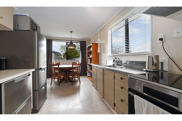 Photo of property in 12b Ross Road, Western Heights, Rotorua, 3015