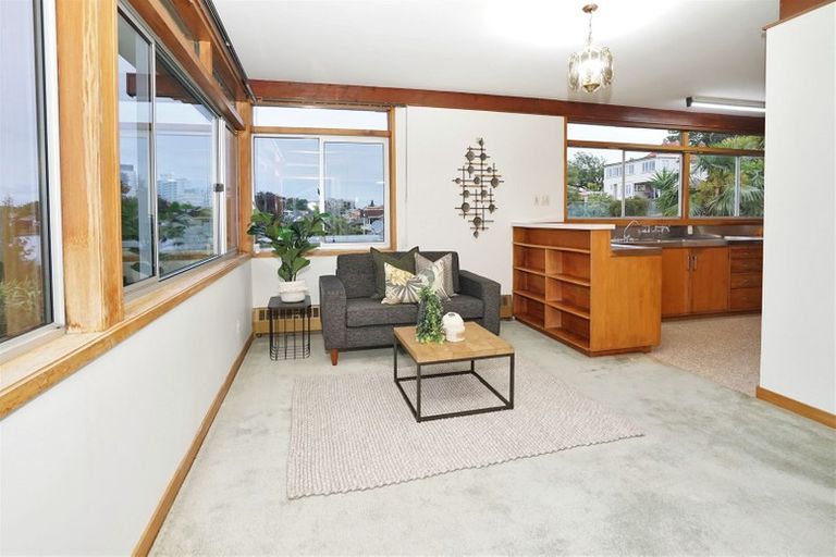 Photo of property in 94 Lake Crescent, Hamilton Lake, Hamilton, 3204