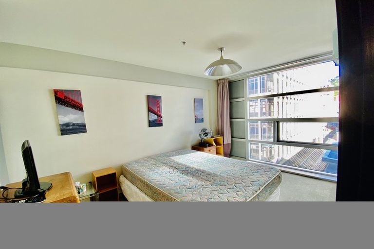 Photo of property in St Pauls Apartments, 42/43 Mulgrave Street, Thorndon, Wellington, 6011