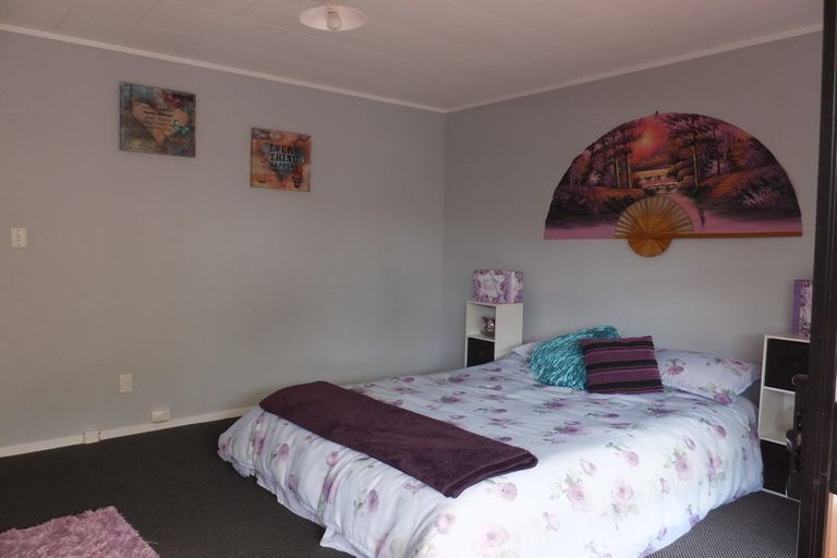 Photo of property in 570 Weymouth Road, Weymouth, Auckland, 2103