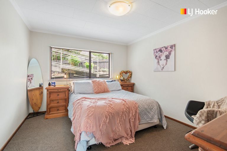 Photo of property in 12 Hogan Place, Fairfield, Dunedin, 9018