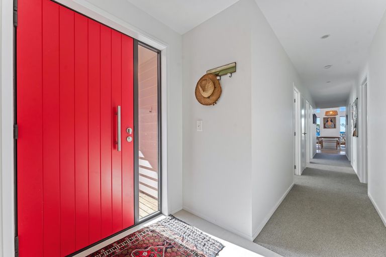 Photo of property in 1 Spray Crescent, Leigh, 0985