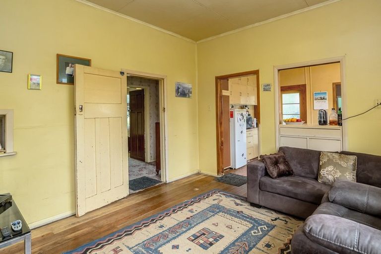 Photo of property in 13 Daniel Street, Martinborough, 5711