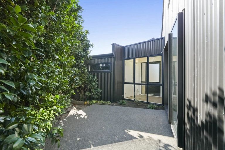 Photo of property in 3/48 Mcfaddens Road, St Albans, Christchurch, 8052