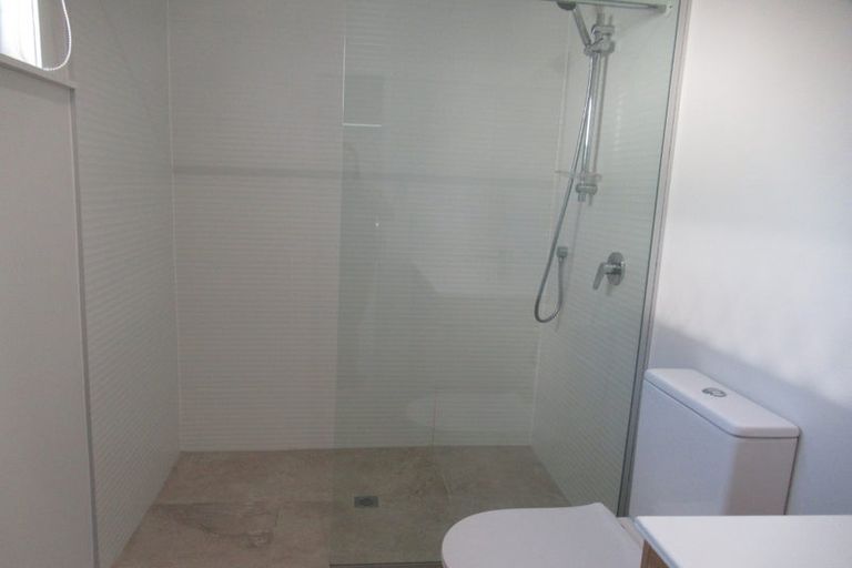 Photo of property in 2 Nikau Street, New Lynn, Auckland, 0600