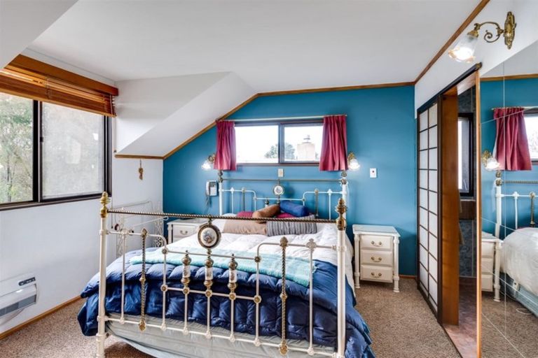 Photo of property in 12 Gladstone Road, Bluff Hill, Napier, 4110