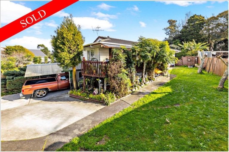 Photo of property in 58 Moncrieff Avenue, Clendon Park, Auckland, 2103