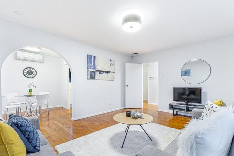 Photo of property in 55 Glendene Avenue, Glendene, Auckland, 0602