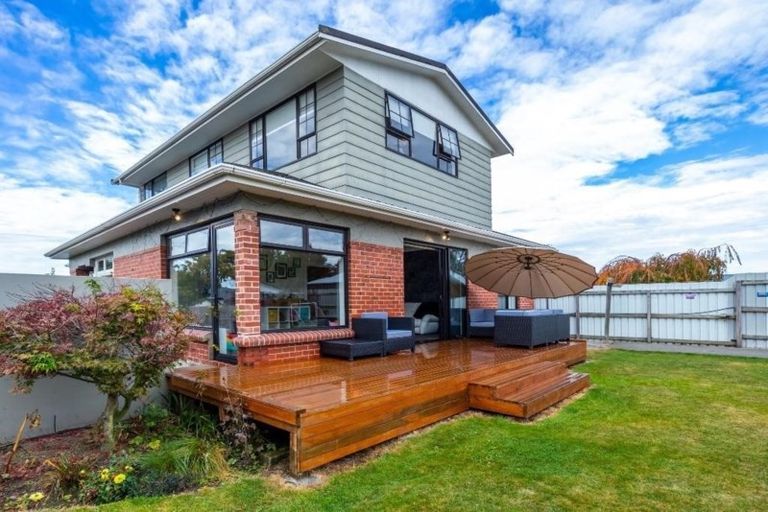 Photo of property in 98a Avenue Road, West End, Timaru, 7910
