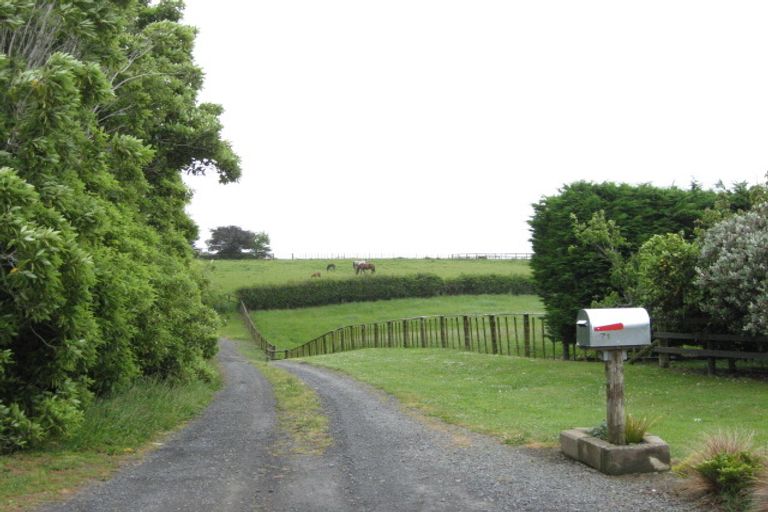 Photo of property in 71 Jack Paterson Road, Opaheke, Papakura, 2584