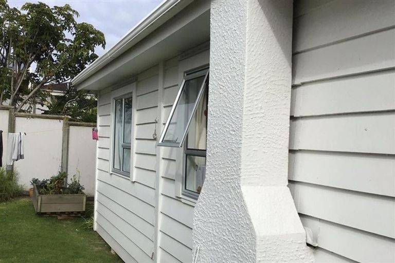 Photo of property in 1 May Street, Mount Maunganui, 3116