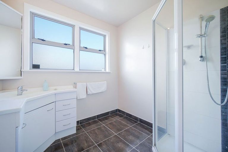 Photo of property in 15 Larne Avenue, Pakuranga Heights, Auckland, 2010