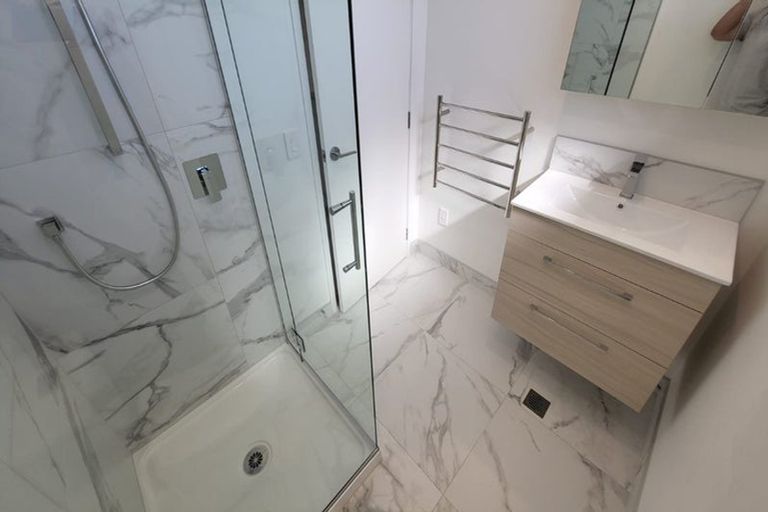 Photo of property in 1/137 Tirimoana Road, Te Atatu South, Auckland, 0602