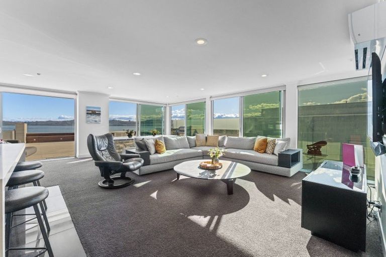 Photo of property in 225 Lake Terrace, Waipahihi, Taupo, 3330