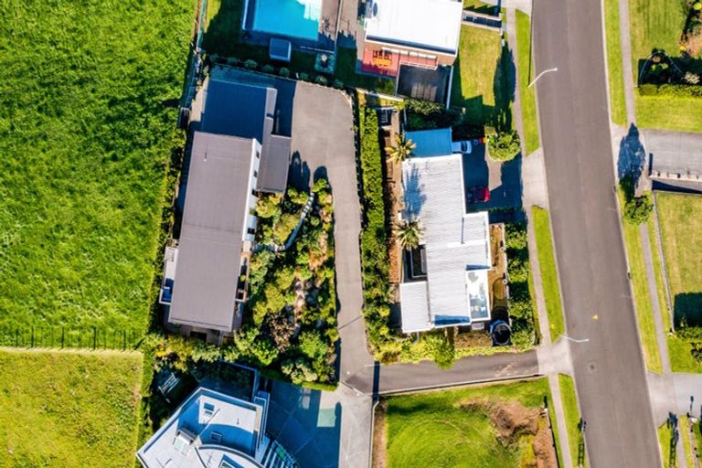 Photo of property in 16a Links Drive, Waiwhakaiho, New Plymouth, 4312