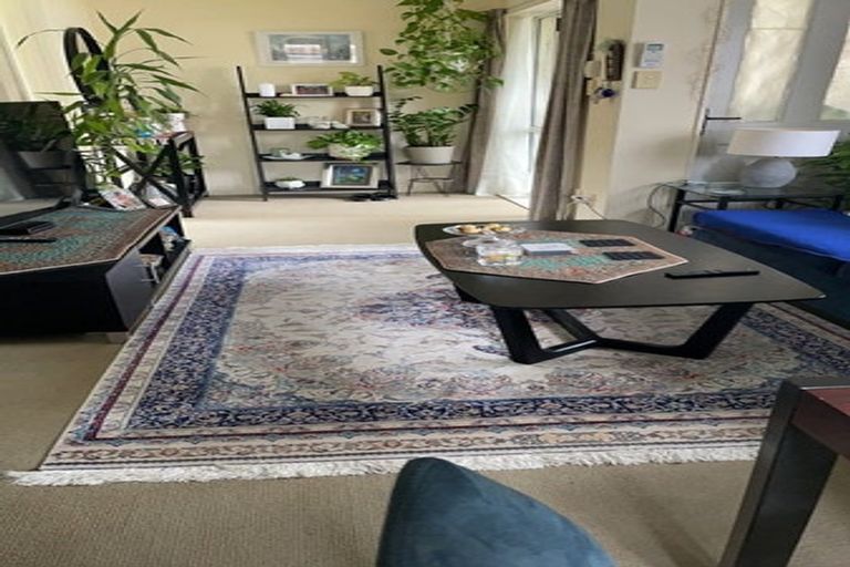 Photo of property in 12 Malin Place, Pinehill, Auckland, 0632