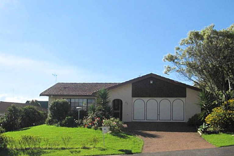 Photo of property in 65 Dalwhinnie Parade, Highland Park, Auckland, 2010